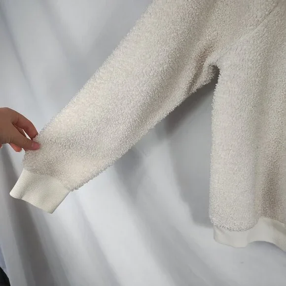 Universal Thread Cozy Cream Sweatshirt Women's Size Small - Picture 5 of 8